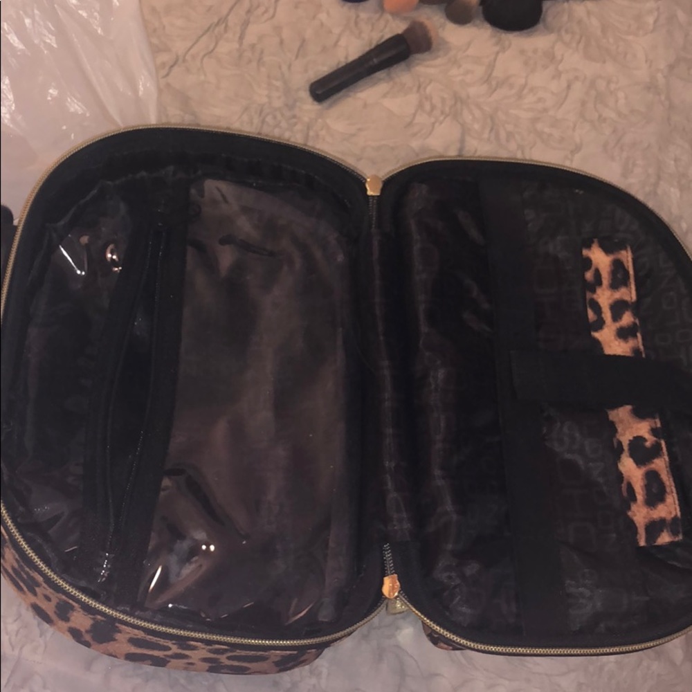 Makeup case - Picture 2 of 2